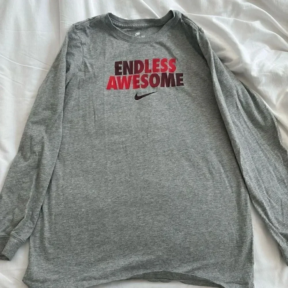 Nike boys long sleeve T-shirt size XL